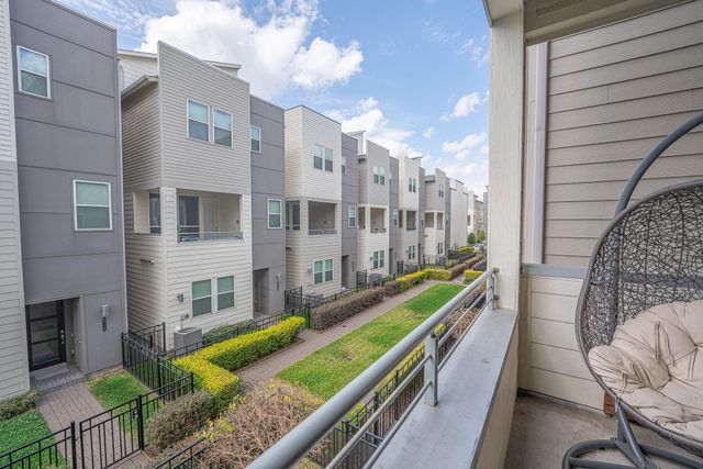 2721 Clinton Drive, Houston, TX 77020