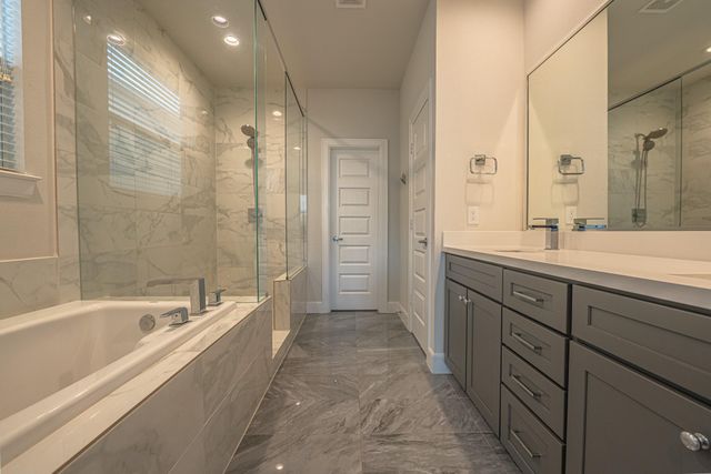 2721 Clinton Drive, Houston, TX 77020