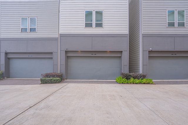 2721 Clinton Drive, Houston, TX 77020