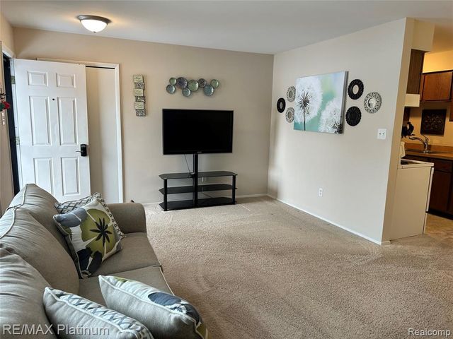 23314 N Dixboro Road, South Lyon, MI 48178