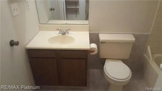 23314 N Dixboro Road, South Lyon, MI 48178