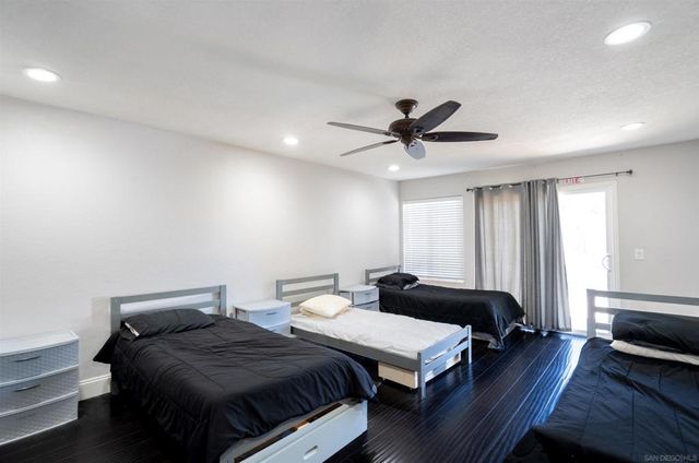 1116 Circle Dr, Escondido, CA 92025