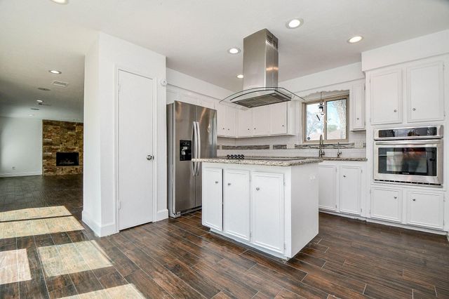 2203 Briarview Drive, Houston, TX 77077