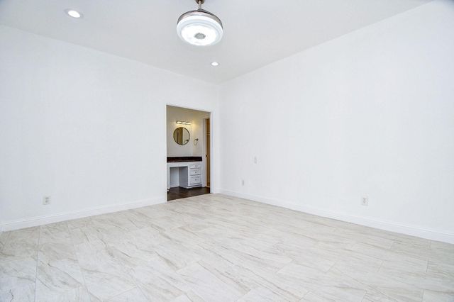 2203 Briarview Drive, Houston, TX 77077