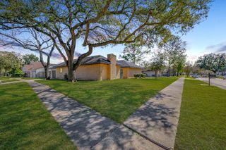 2203 Briarview Drive, Houston, TX 77077