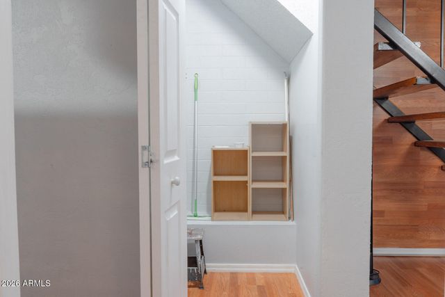 5365 N Black Cyn Highway, Phoenix, AZ 85015