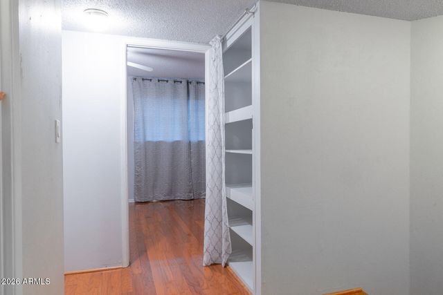 5365 N Black Cyn Highway, Phoenix, AZ 85015