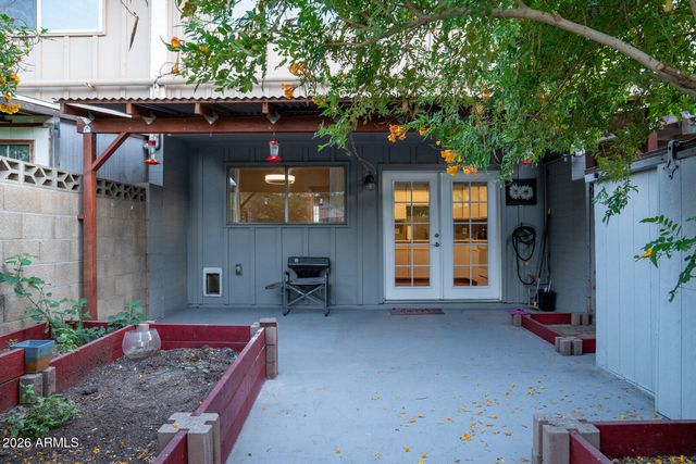 5365 N Black Cyn Highway, Phoenix, AZ 85015