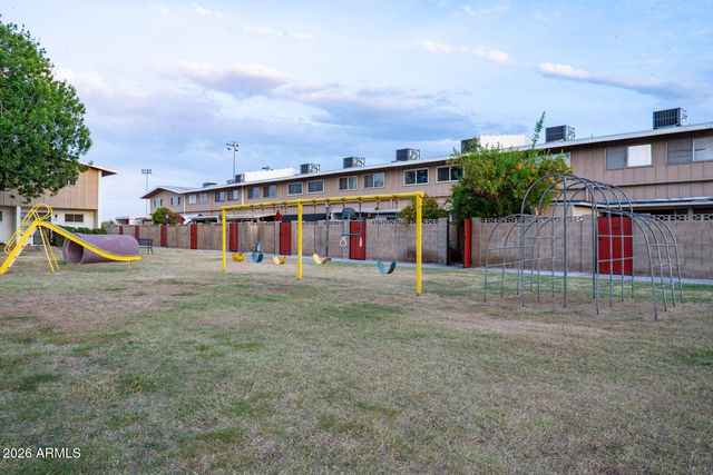 5365 N Black Cyn Highway, Phoenix, AZ 85015