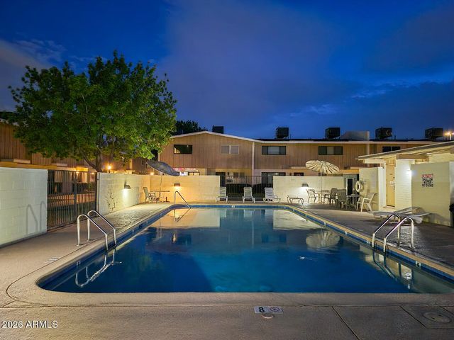 5365 N Black Cyn Highway, Phoenix, AZ 85015