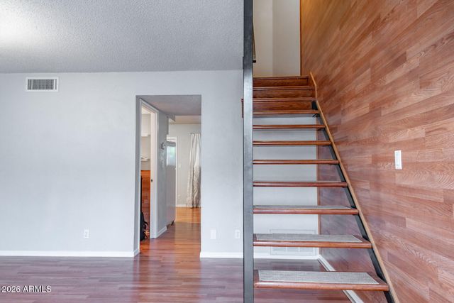 5365 N Black Cyn Highway, Phoenix, AZ 85015