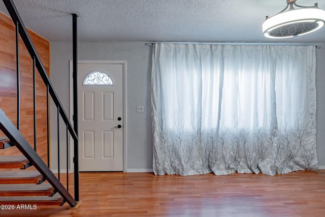 5365 N Black Cyn Highway, Phoenix, AZ 85015