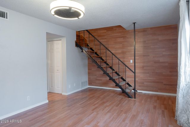 5365 N Black Cyn Highway, Phoenix, AZ 85015