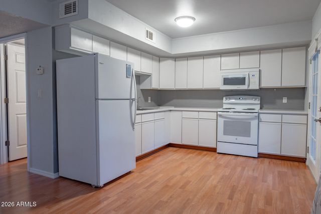 5365 N Black Cyn Highway, Phoenix, AZ 85015