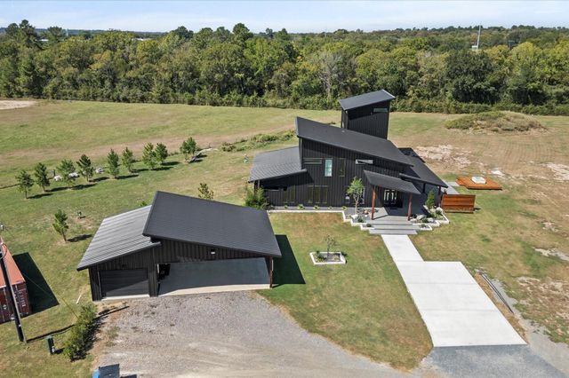 2743 Bobville, Montgomery, TX 77316