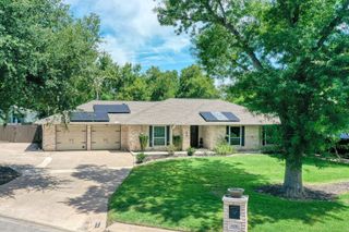 606 S Lake Creek DR, Round Rock, TX 78681