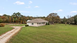 4370 STATE ROAD J, Fulton, MO 65251