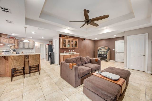 152 Summers Lane, Alice, TX 78332