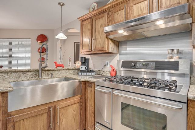 152 Summers Lane, Alice, TX 78332