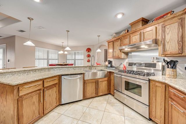 152 Summers Lane, Alice, TX 78332