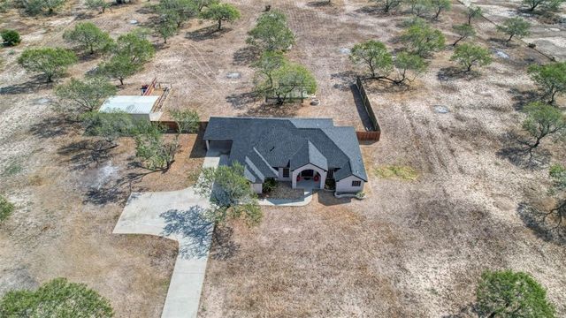 152 Summers Lane, Alice, TX 78332