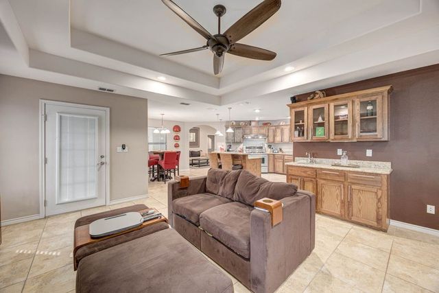 152 Summers Lane, Alice, TX 78332