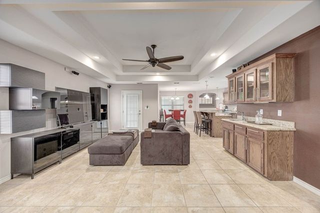 152 Summers Lane, Alice, TX 78332