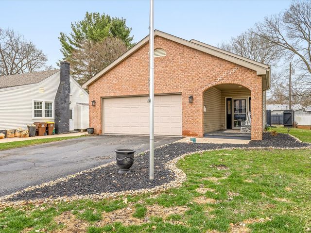 207 Coronado Boulevard, Loves Park, IL 61111