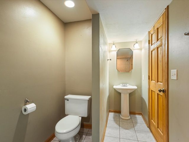 207 Coronado Boulevard, Loves Park, IL 61111