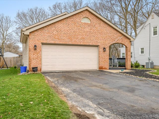 207 Coronado Boulevard, Loves Park, IL 61111