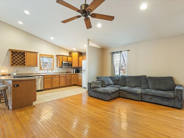 207 Coronado Boulevard, Loves Park, IL 61111