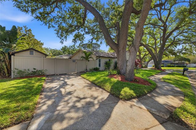 2240 WILLOWBROOK DRIVE, Clearwater, FL 33764