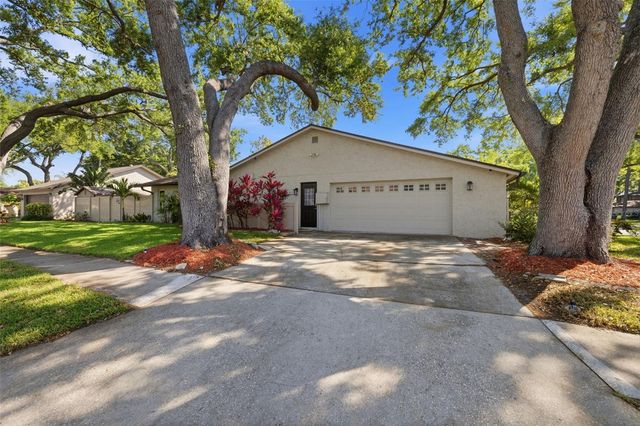 2240 WILLOWBROOK DRIVE, Clearwater, FL 33764