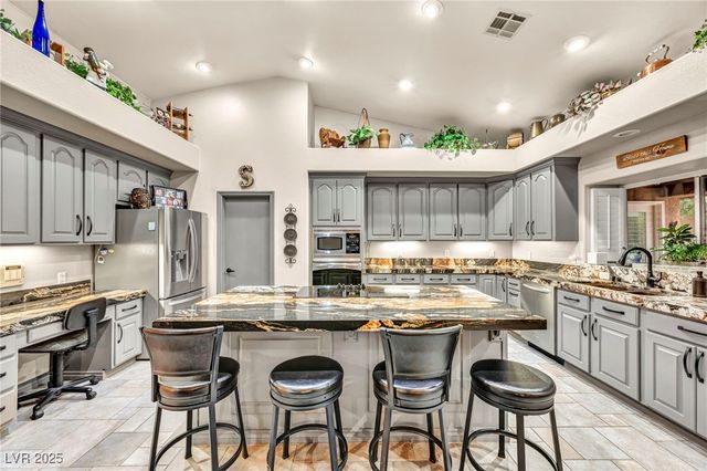 9770 West El Campo Grande Avenue, Las Vegas, NV 89149