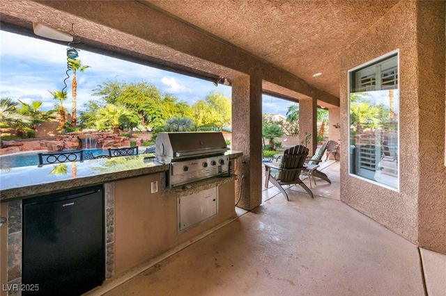 9770 West El Campo Grande Avenue, Las Vegas, NV 89149