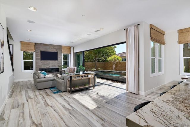 4843 Nelson Ct, Carlsbad, CA 92010