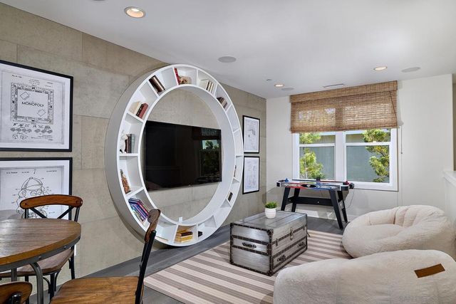 4843 Nelson Ct, Carlsbad, CA 92010