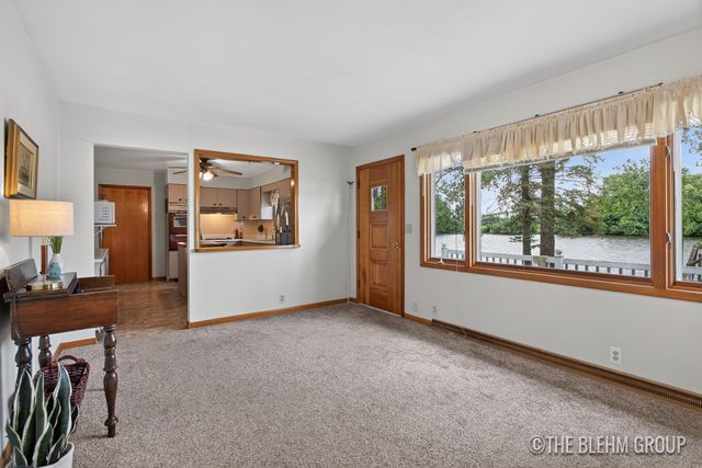 15121 Roberts Shore Drive, Constantine, MI 49042