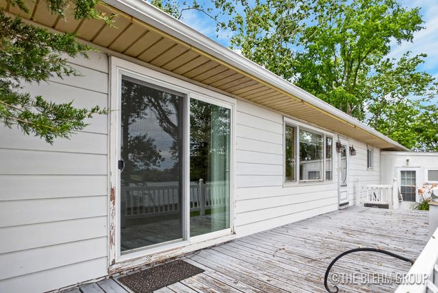 15121 Roberts Shore Drive, Constantine, MI 49042