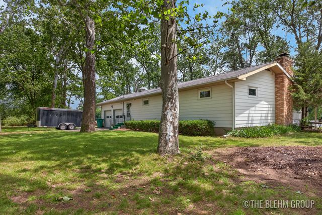 15121 Roberts Shore Drive, Constantine, MI 49042