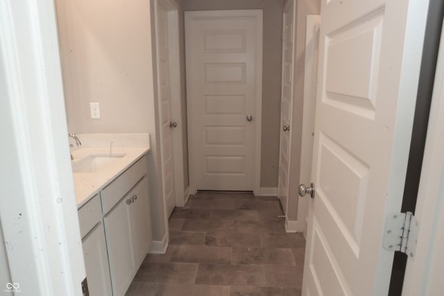 2135 Bauer Creek, Whitestown, IN 46075