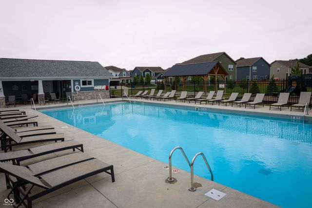 2135 Bauer Creek, Whitestown, IN 46075