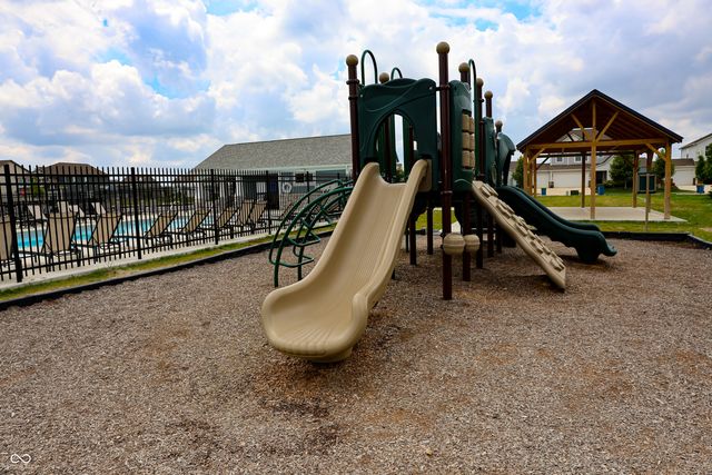 2135 Bauer Creek, Whitestown, IN 46075