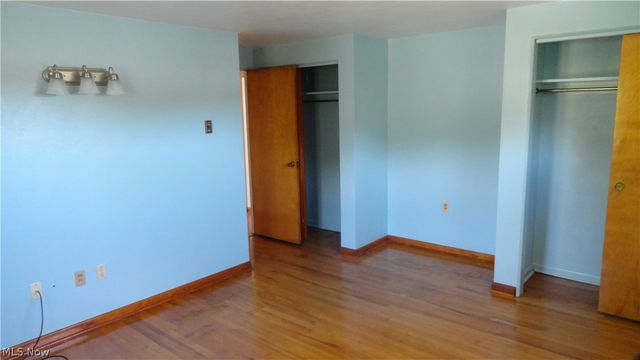 11 Lamp Post Lane, New Cumberland, WV 26047