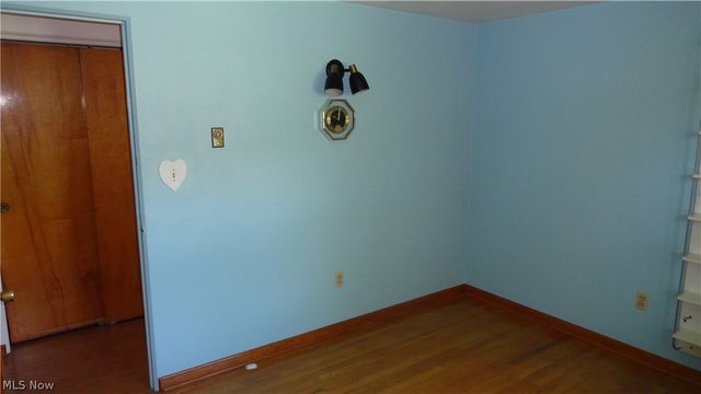 11 Lamp Post Lane, New Cumberland, WV 26047