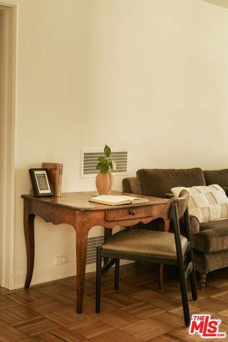 5434 Village Green, Los Angeles, CA 90016