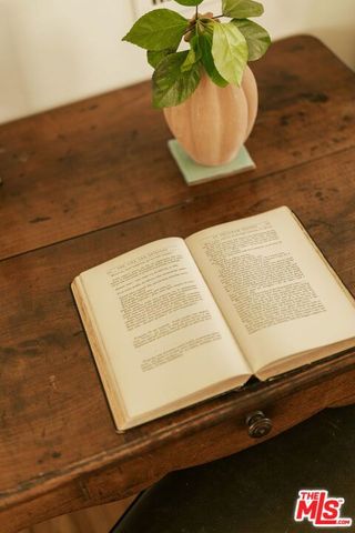 5434 Village Green, Los Angeles, CA 90016