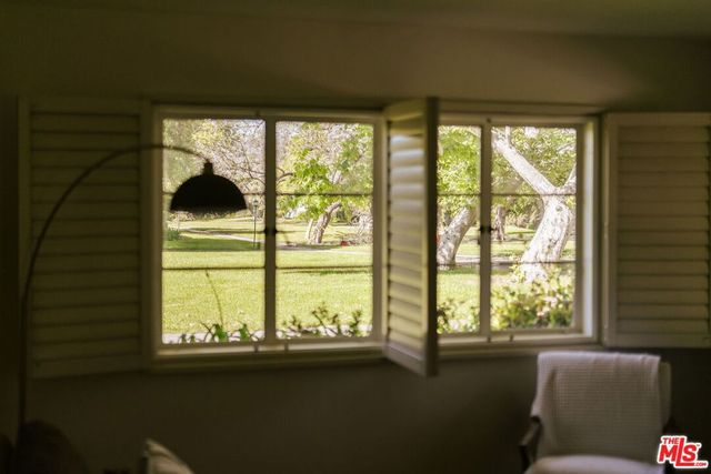 5434 Village Green, Los Angeles, CA 90016