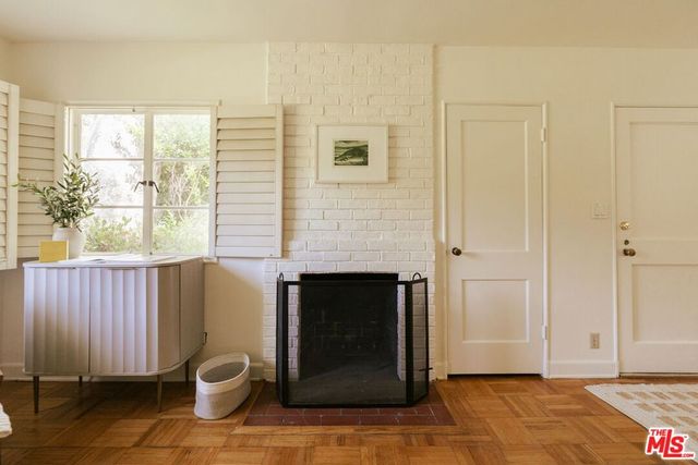 5434 Village Green, Los Angeles, CA 90016