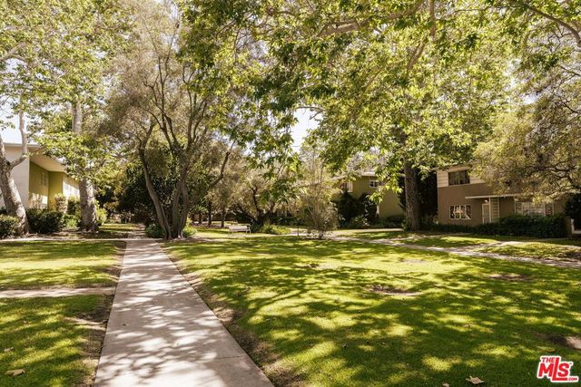 5434 Village Green, Los Angeles, CA 90016